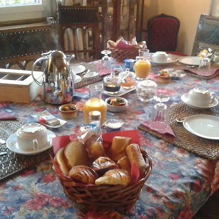 Frühstückspension D'hotes Les Charmes 3*